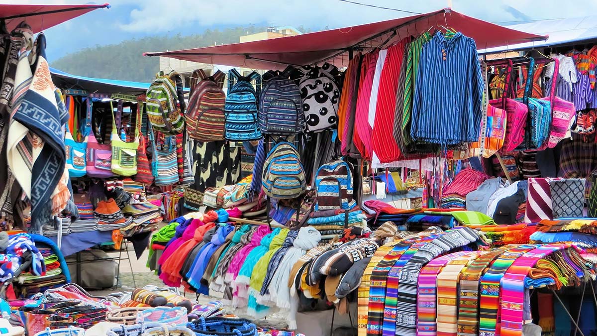 Ecuador textiles, Otavalo